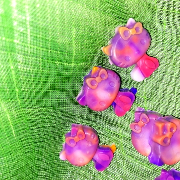 🎀Free With A Bundle Of 2 or More Item's🎀Handcrafted 🫧 Hello Kitty Soap 🫧 - Picture 10 of 14